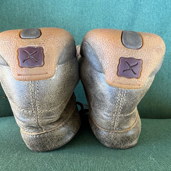 Twisted X
Women's Tooled Chukka Driving Mocs - Picture 6 of 9